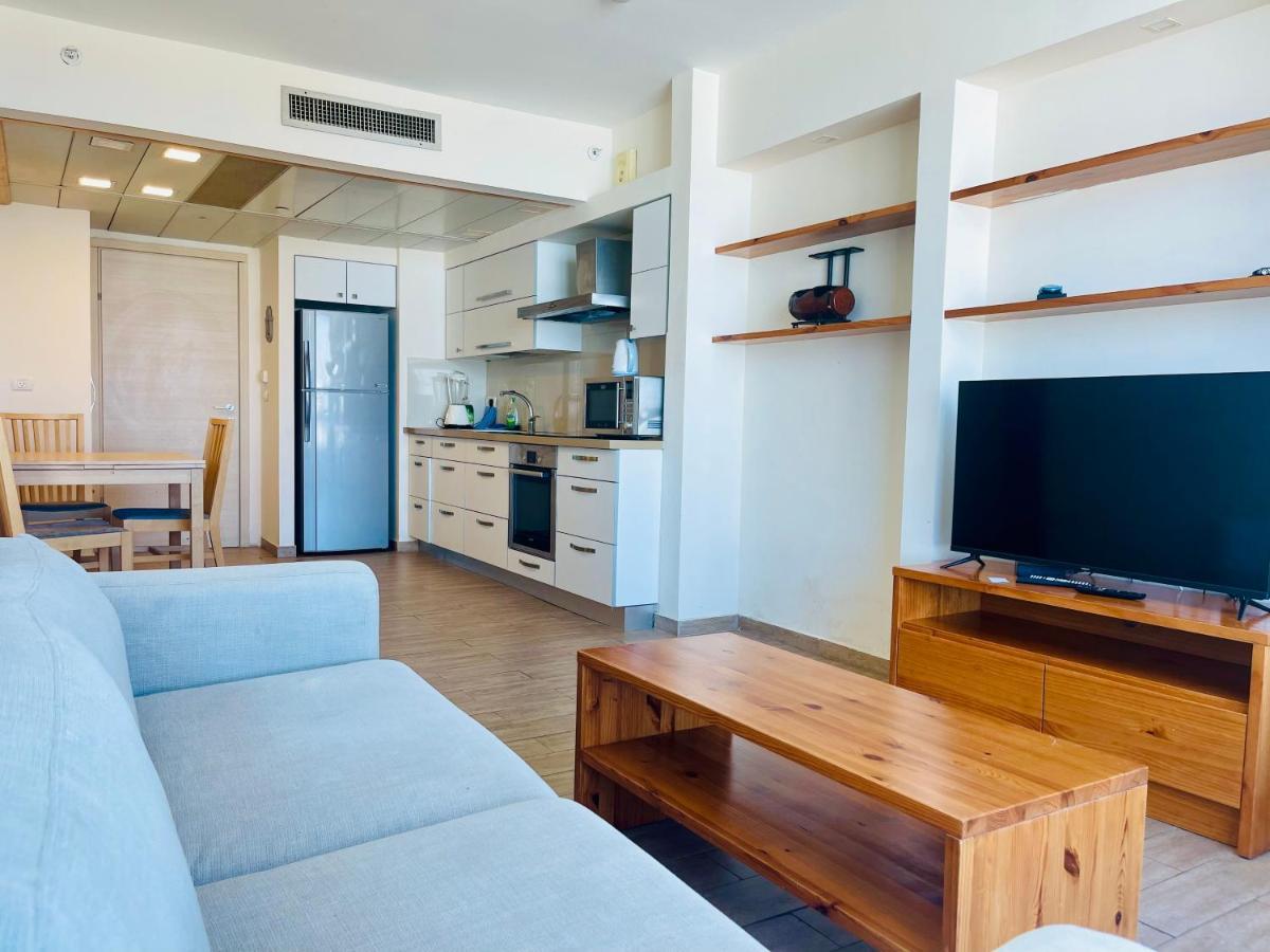 C Tower Apartments Νετάνια Εξωτερικό φωτογραφία