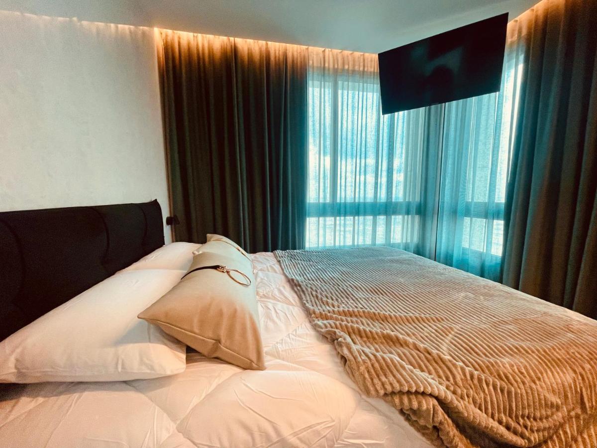C Tower Apartments Νετάνια Εξωτερικό φωτογραφία