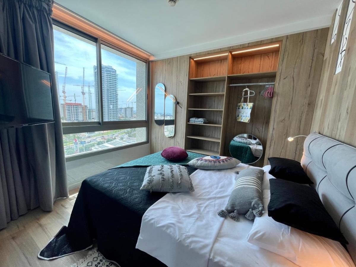 C Tower Apartments Νετάνια Εξωτερικό φωτογραφία