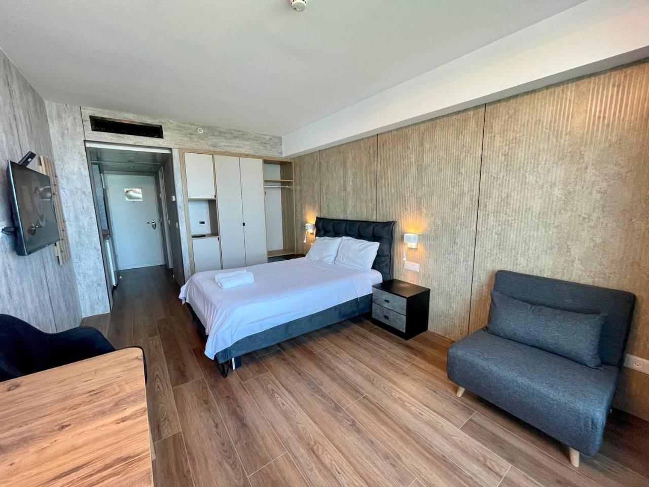 C Tower Apartments Νετάνια Εξωτερικό φωτογραφία